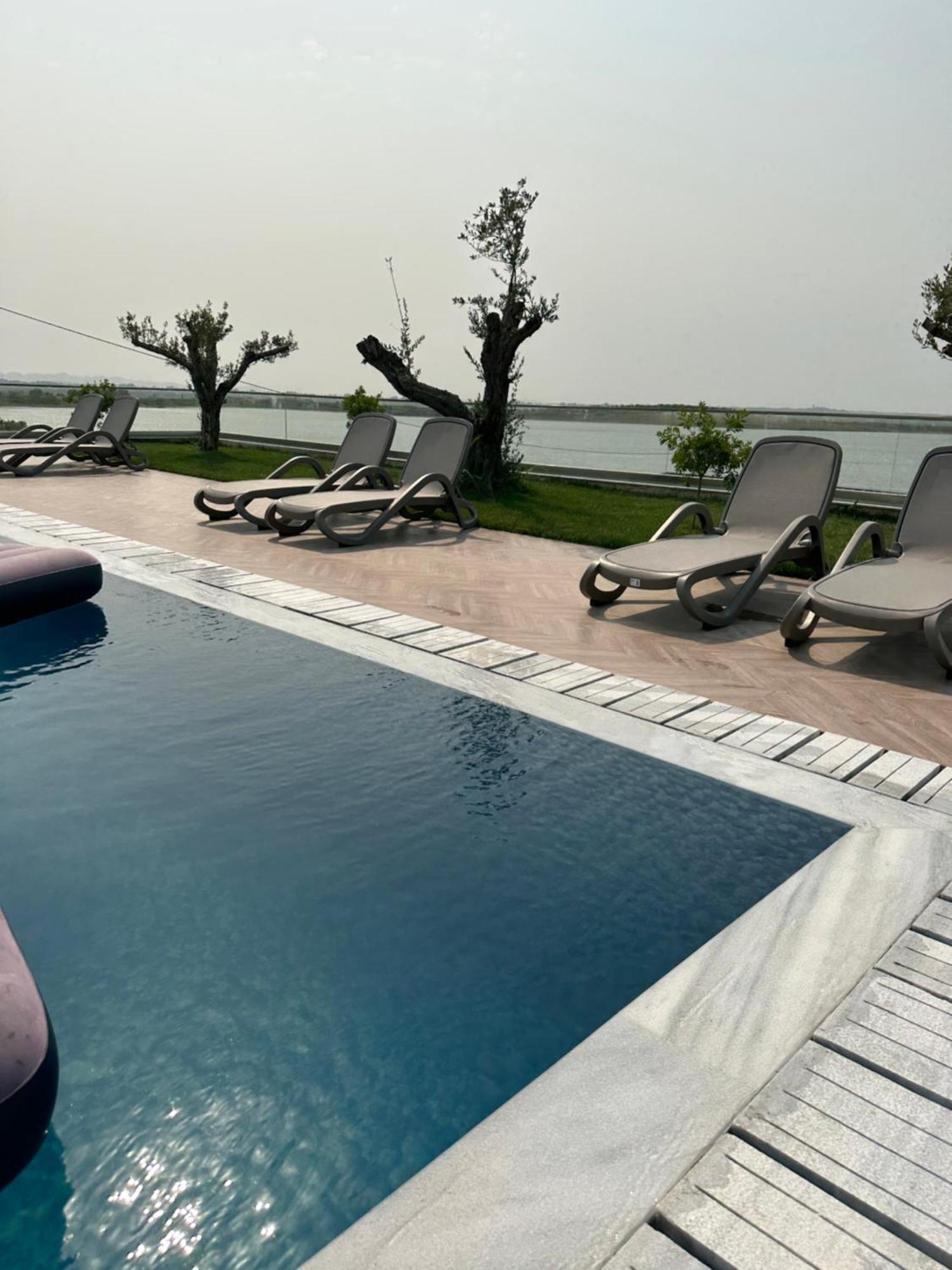 Top Villas Durres Exterior photo