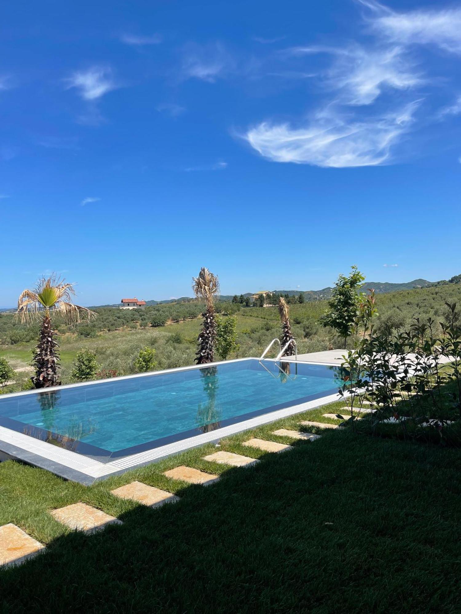 Top Villas Durres Exterior photo